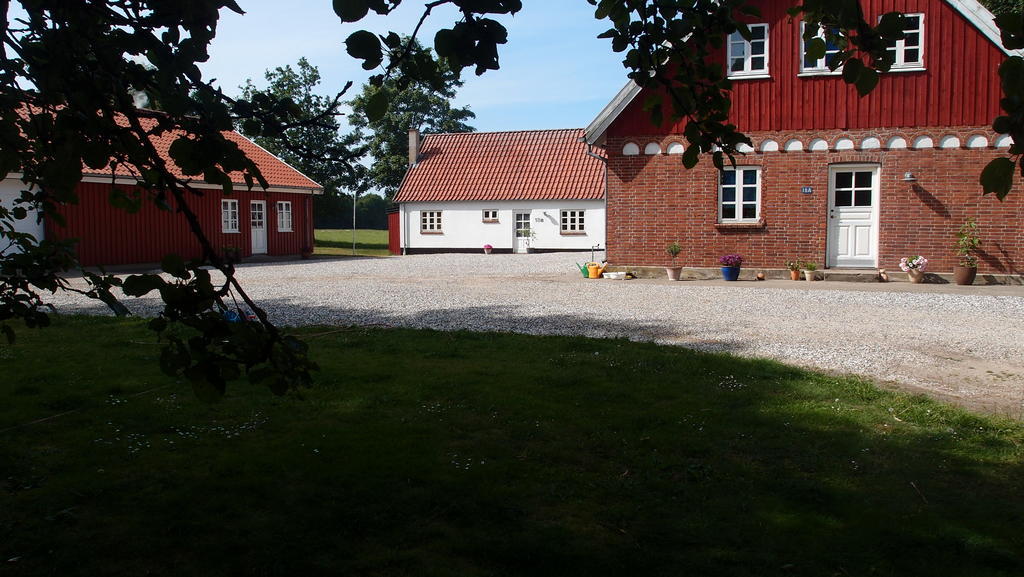 Bjaeldskovgaard Holiday House Funder Kirkeby Zimmer foto